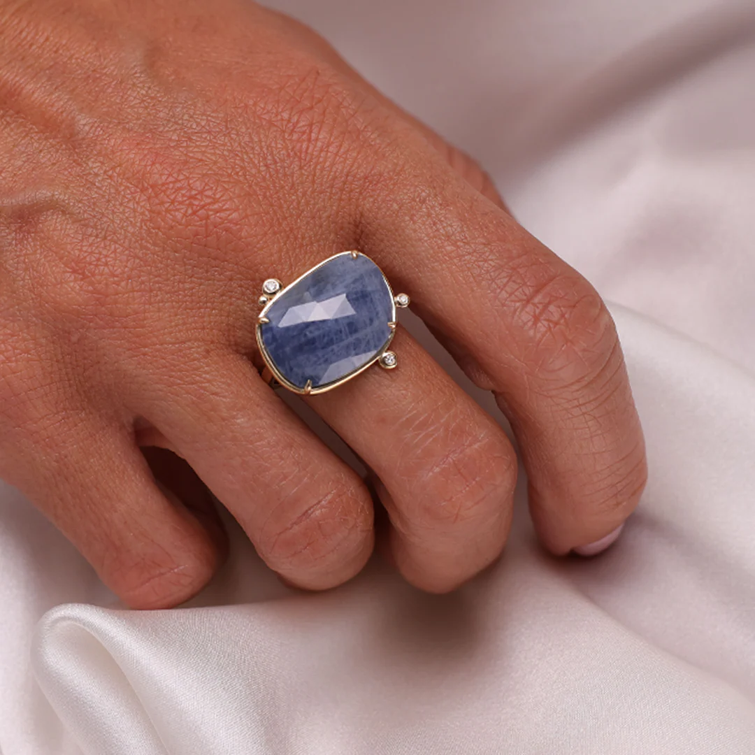 14K Gold Rose Cut Sapphire Ring with 3 Diamonds - Image 3