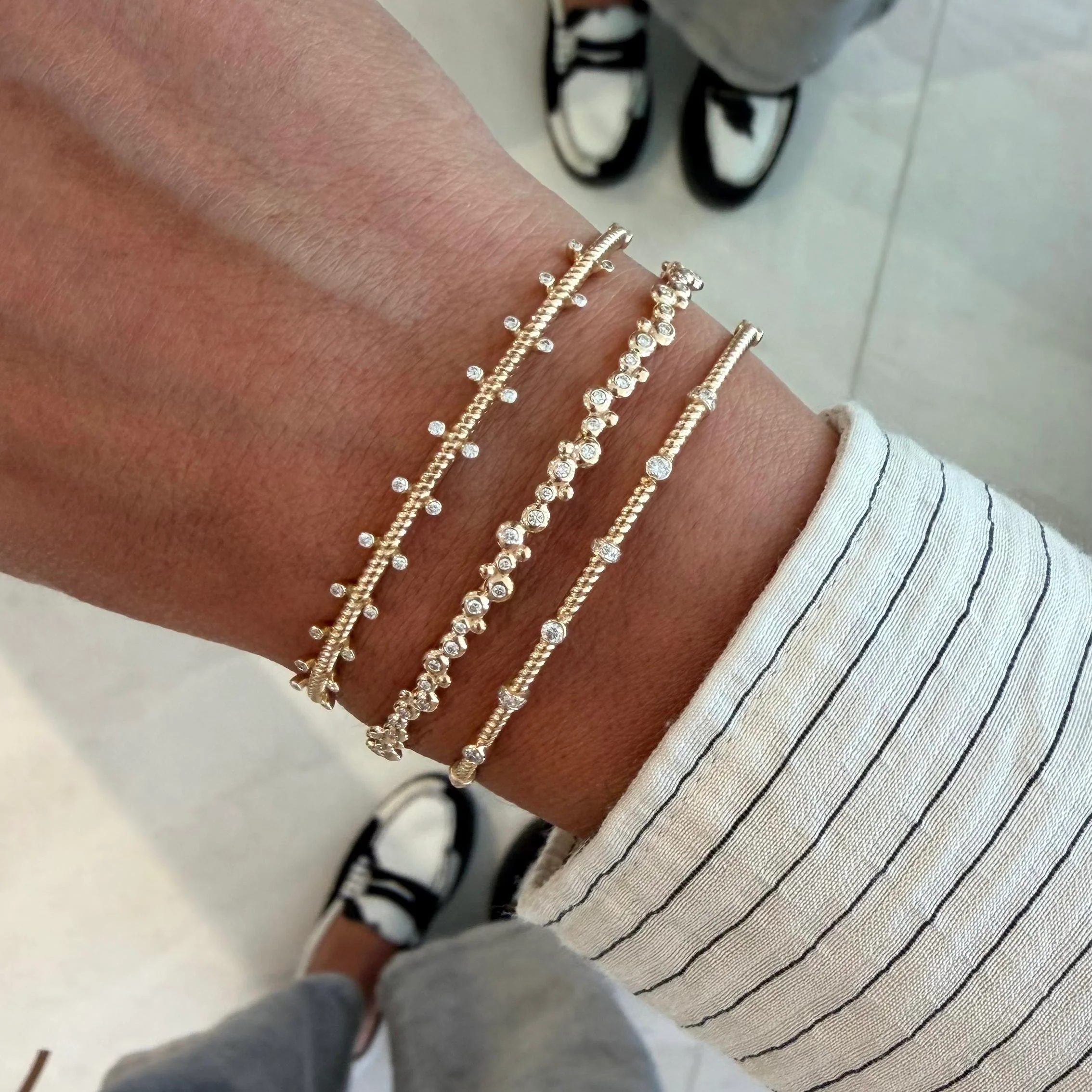 14K Gold All over "Bubble" Diamonds Bracelet - Image 3