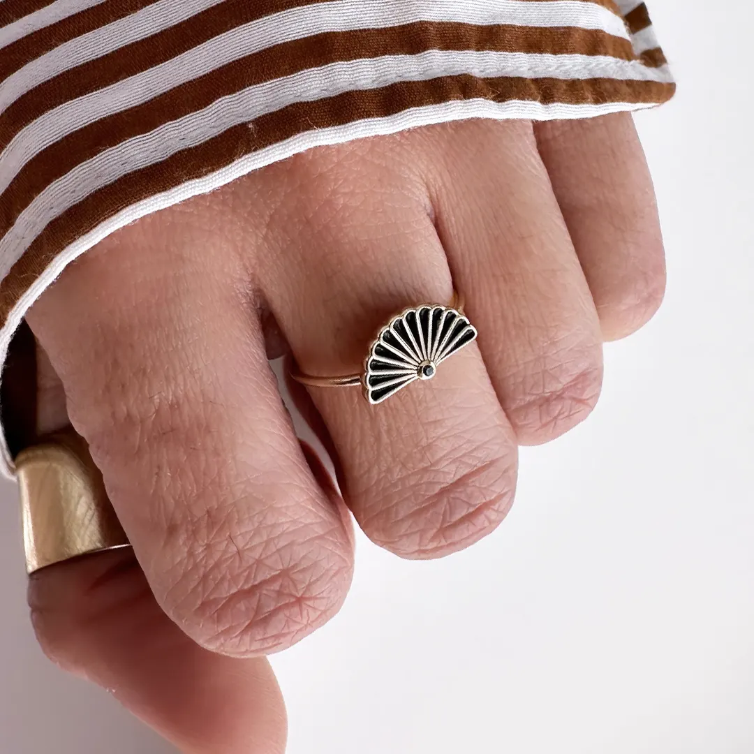 14K Gold Ventalia Talisman Ring - Image 2