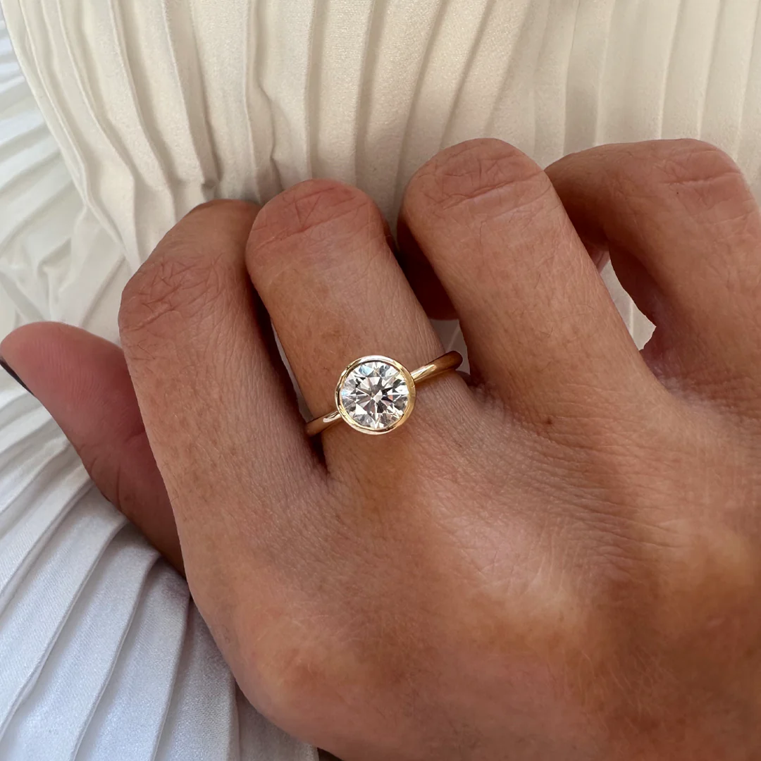 18K Yellow Gold Round LAB Diamond Ring - Image 4