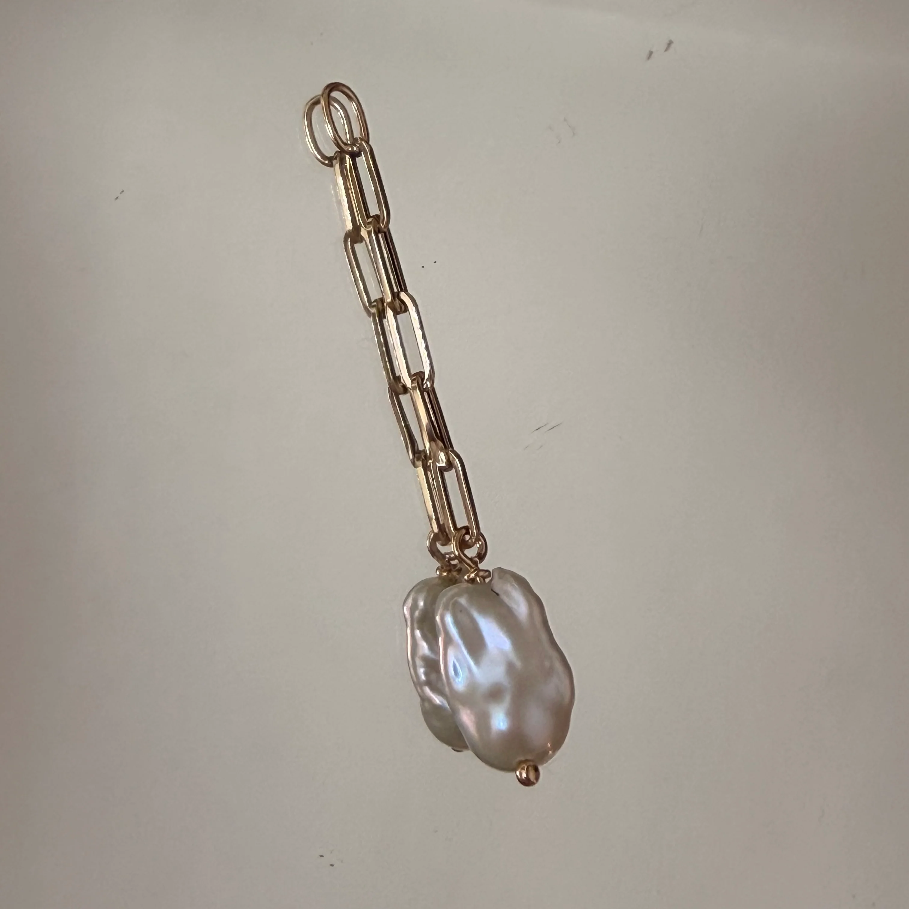 Medium Baroque Pearl Chain Motif - Image 5