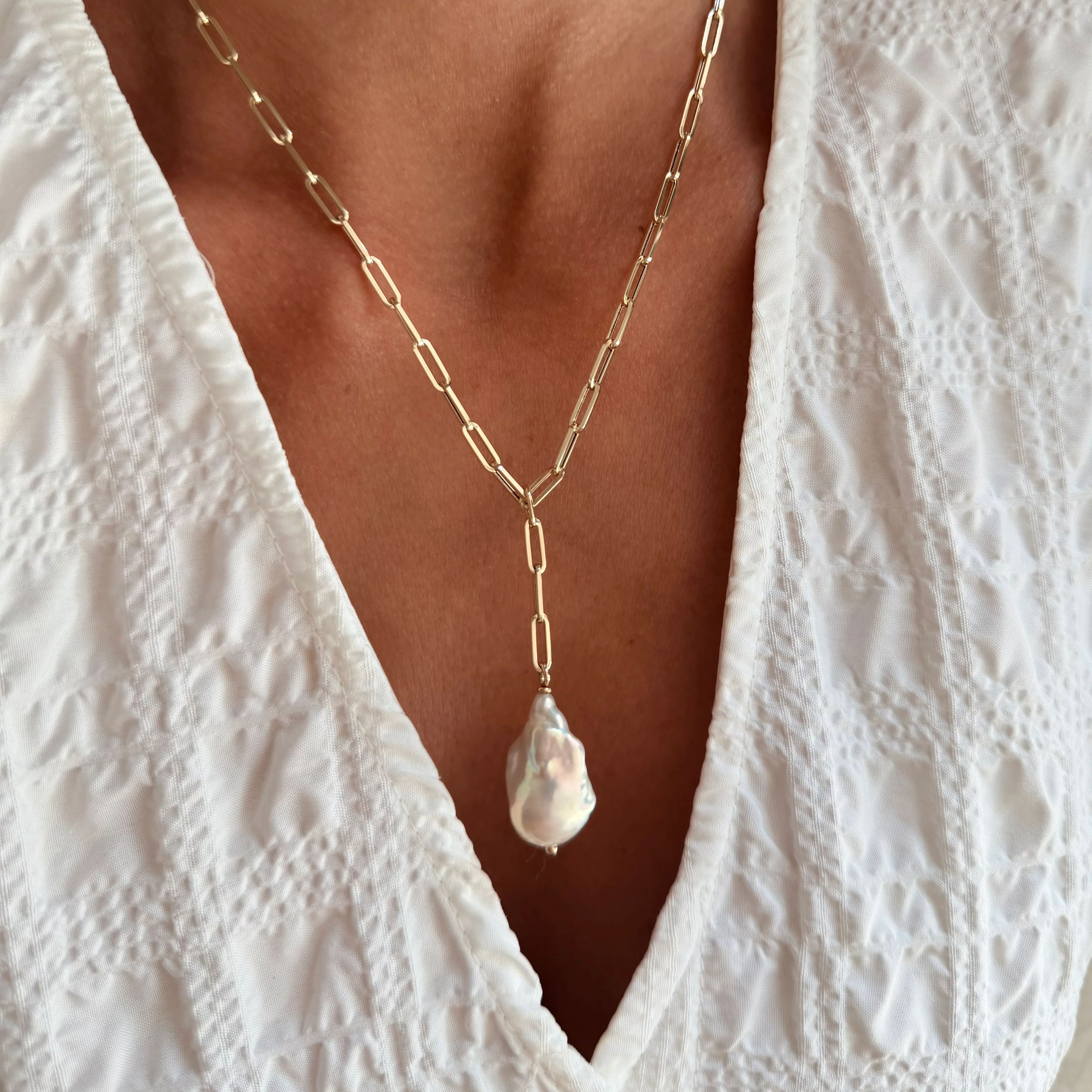 Short Big Baroque Pearl Chain Motif - Image 6