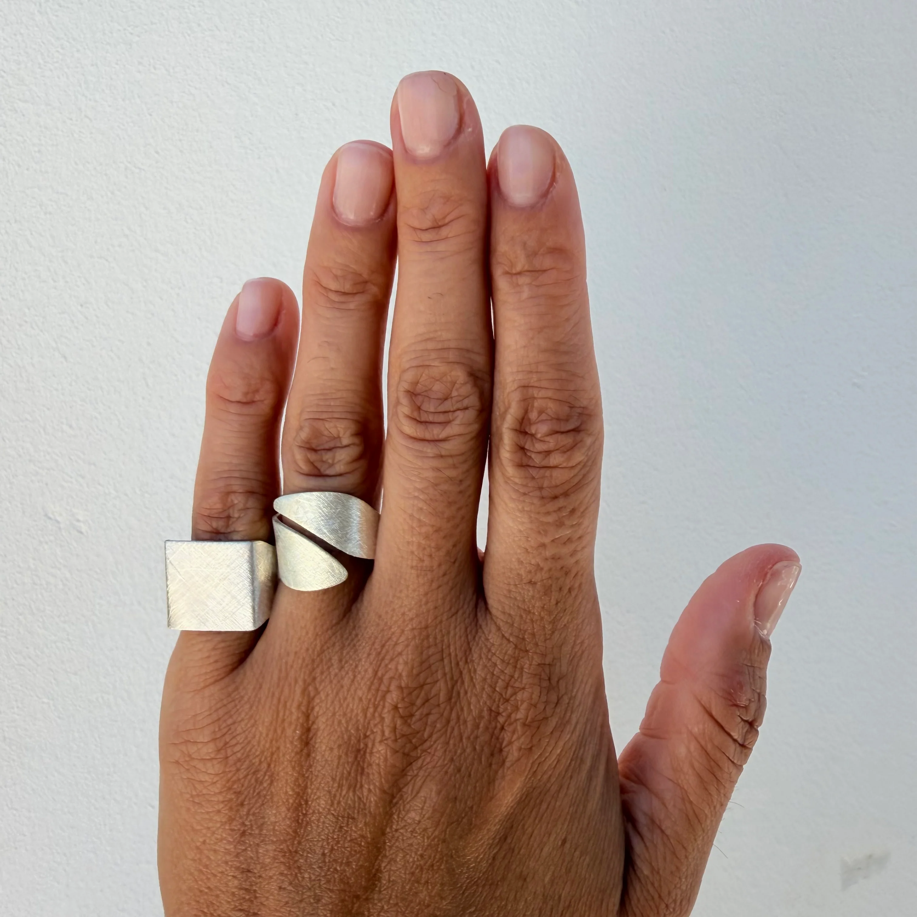 Short Leaf Ring - Image 9